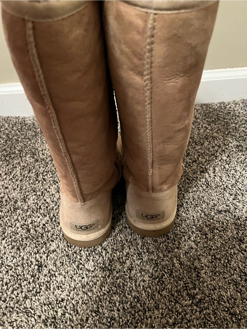 Ugg boots. #8 - Picture 2 of 6